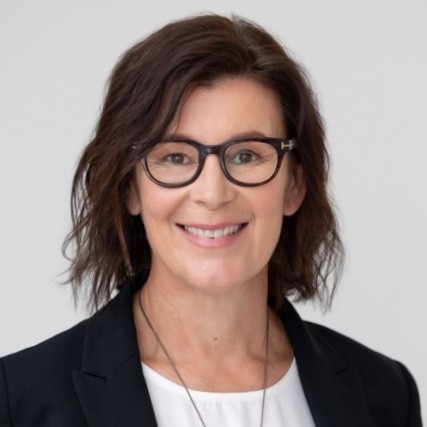 Headshot of Andrea Warr